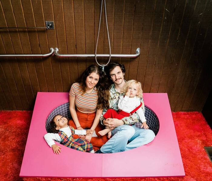 Couple Buys A ’70s Time-Capsule Carpeted Home For $161k, And The Internet Is Going Crazy Over It Couple Buys A ’70s Time-Capsule Carpeted Home For $161k, And The Internet Is Going Crazy Over It