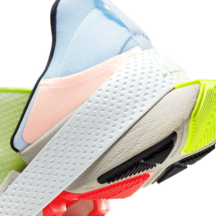 "Disability Design For The Win!": Here Are Nike’s New Sneakers That Require No Hands "Disability Design For The Win!": Here Are Nike’s New Sneakers That Require No Hands