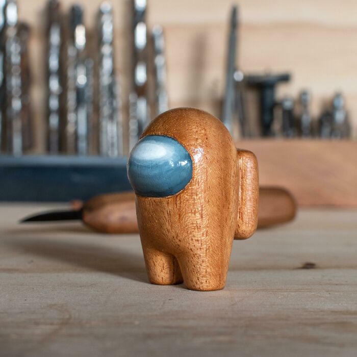 I Carved A Wooden Crewmate, Not Sus (Among Us)