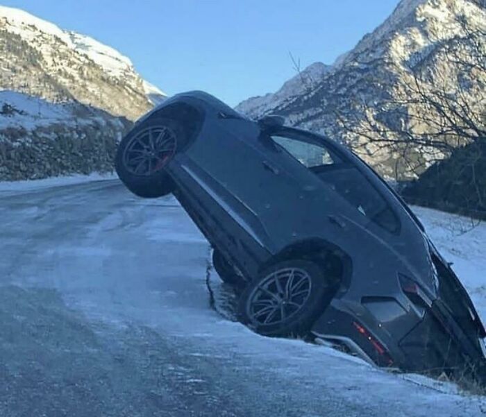 Lamborghini Urus Crashed And Abandoned In Andorra