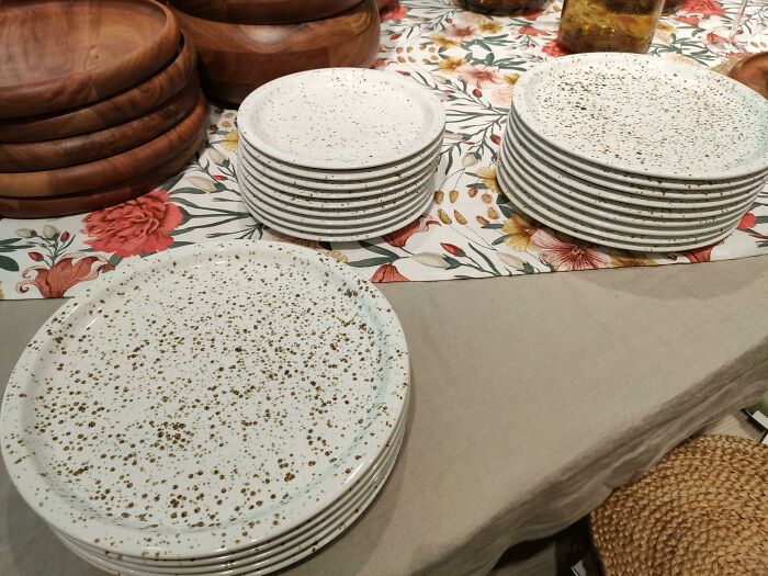 Looks Like Your Plate Will Always Be Dirty... Found In The Wild At H&m