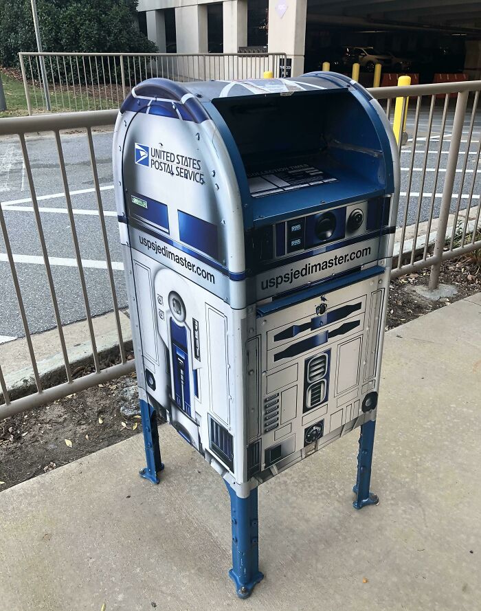 Creative mailbox designed to look like a Star Wars droid, showcasing one of the most cool mailboxes spotted in the wild.