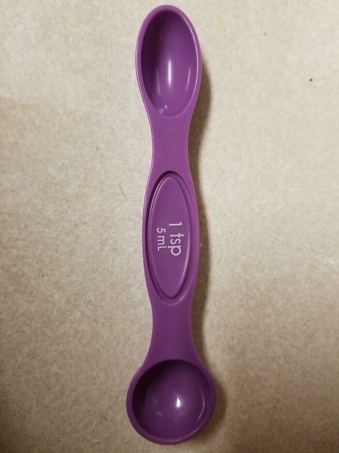 Measuring Spoon Comes In Two Shapes, With A Thinner Side That's Easier To Fit Into Small Containers.