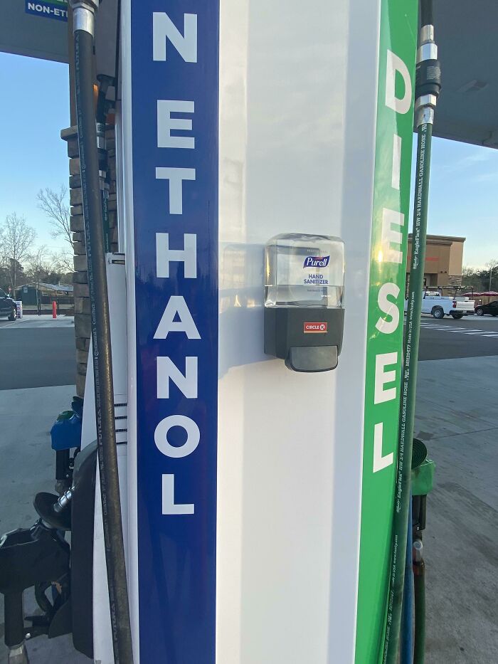 This Circle K Has Hand Sanitizer At Their Pumps