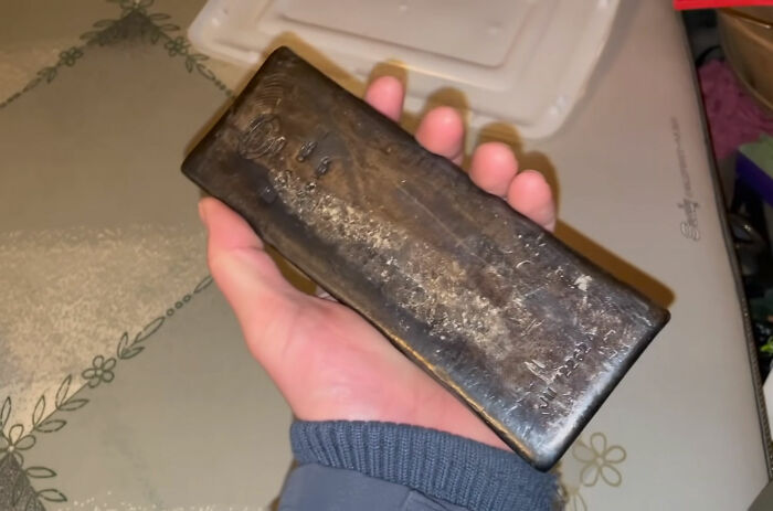 "This Was The Best Investment I Have Made": Late Piano Teacher's House Turns Out To Be A Hoarder House With 400K Worth Of Treasures "This Was The Best Investment I Have Made": Late Piano Teacher's House Turns Out To Be A Hoarder House With 400K Worth Of Treasures