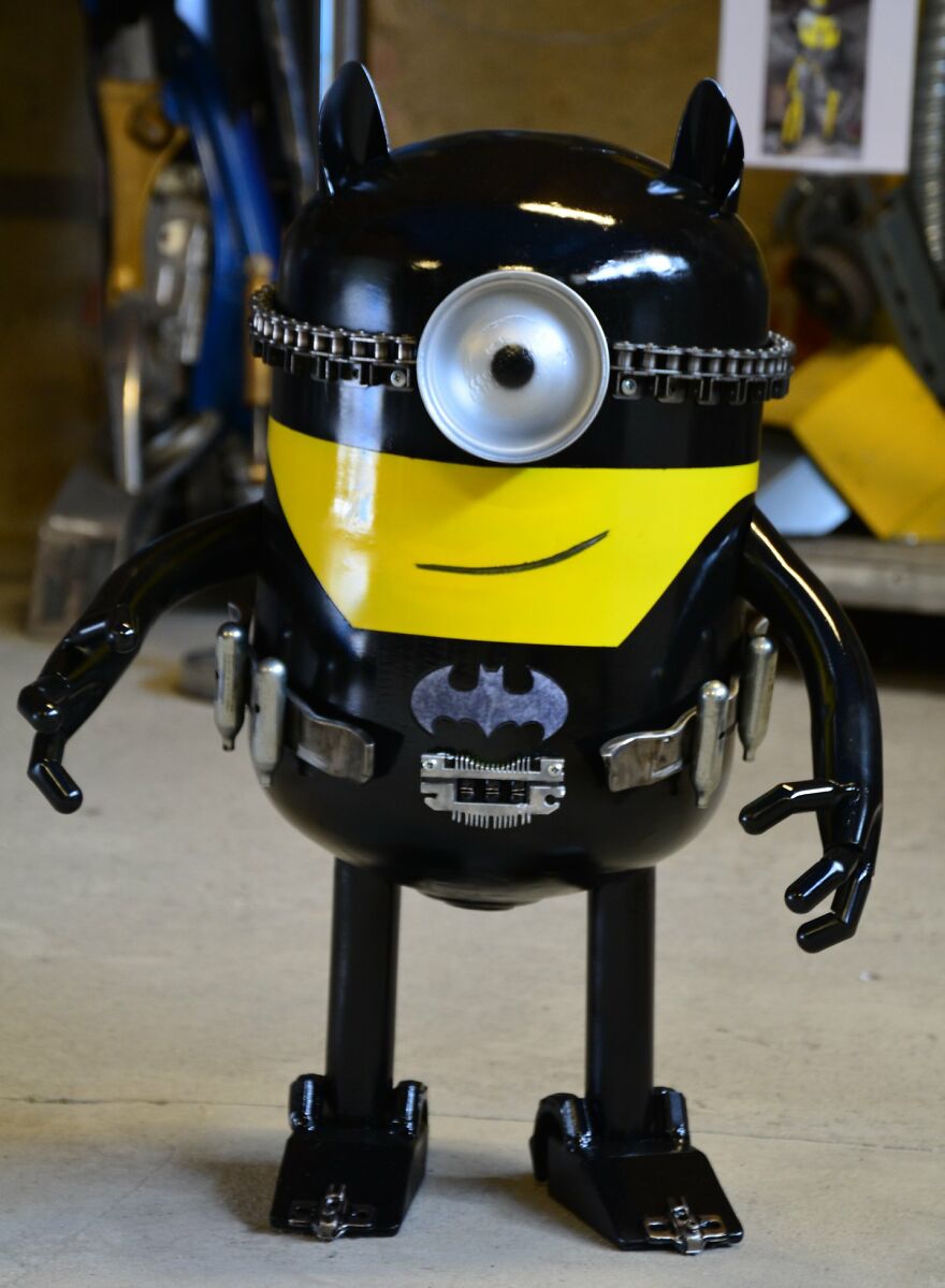 Amazing Metal Sculptures Of Chappie And Other Heroes Inspired By Movie Characters (40 Pics)