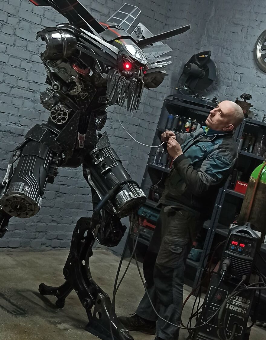 Amazing Metal Sculptures Of Chappie And Other Heroes Inspired By Movie Characters (40 Pics)