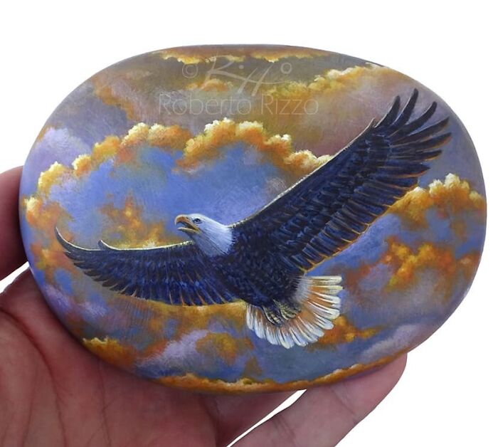 Hand-Painted-Rocks-Stone-Art-Animals-Robertorizzoart