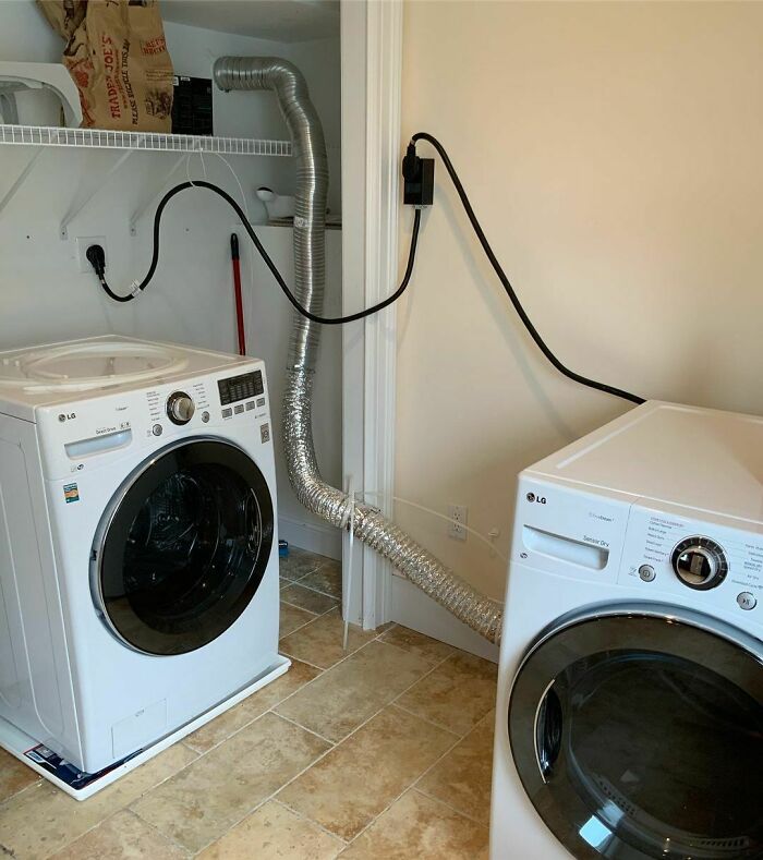 Newly Renovated Laundry Room!