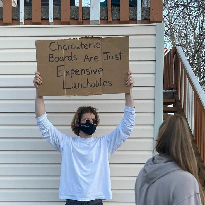 Dude-With-Signs-Funny-Protesting