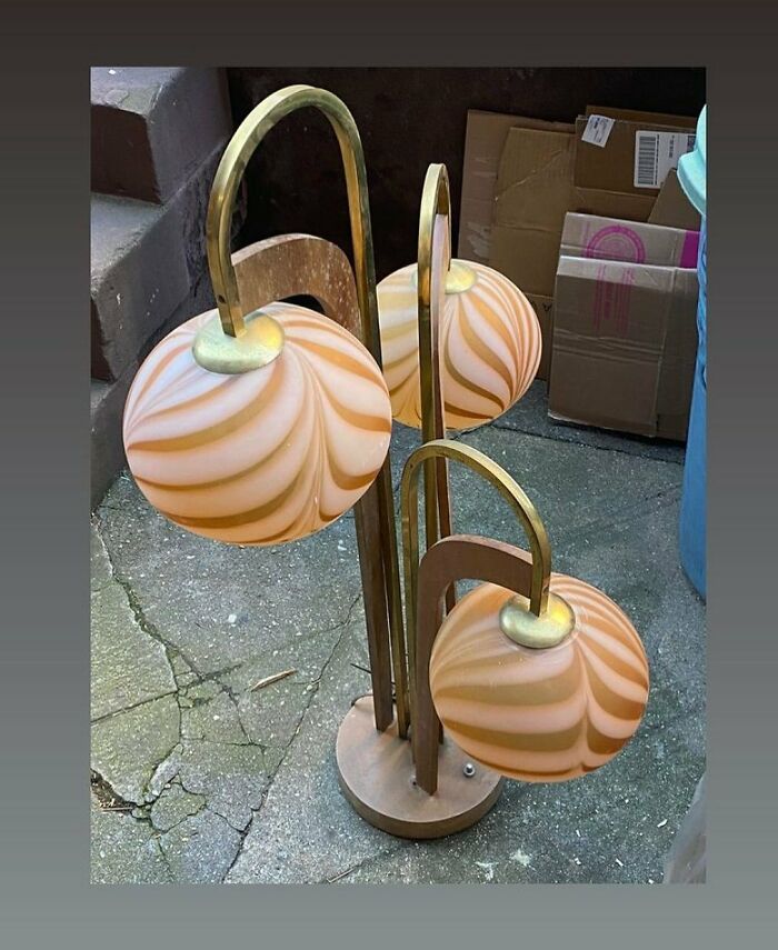 Man You Guys! The Stoops Are Alive Today! 134 West 74th 