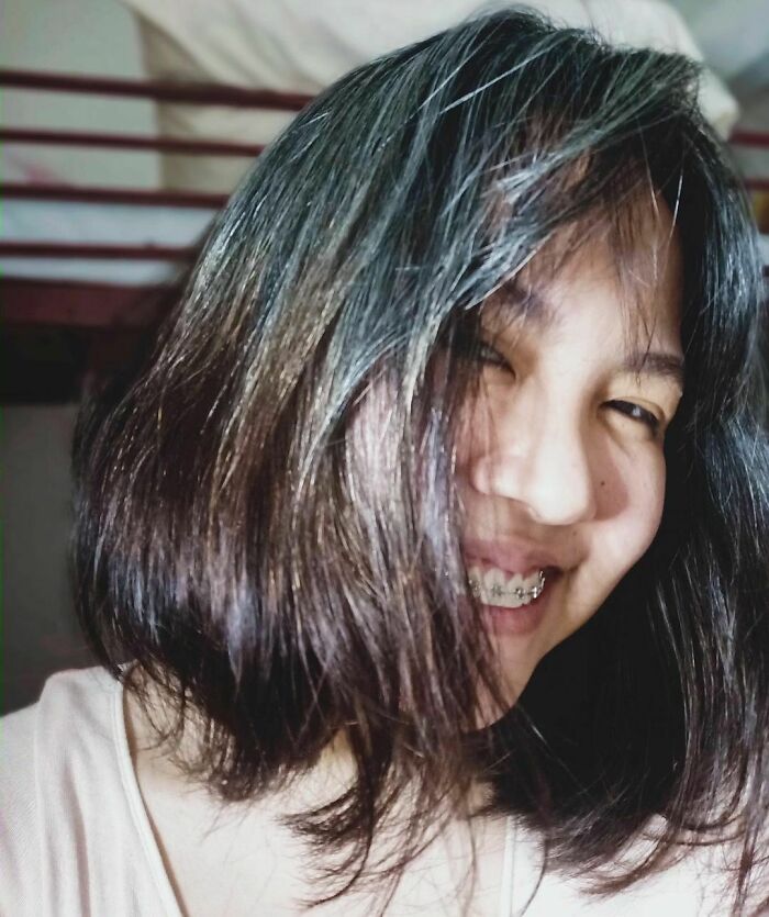 “Around Sixth Grade, I Started Dyeing My Hair Just To Fit In And To Be Accepted By My Peers. Growing Up, My Self-Esteem Depleted Because I'm Not Like Any Other Kids Who Are ‘Normal’. I Got Teased A Lot When I Was In Grade School, Calling Me ‘Lola’ (Granny), ‘Tanda’ (Elderly), And Some Asked Me If They Can Pull My Gray Hair To Get Rid Of It So I Can Be Like Them, ‘Normal’ For Which I Sadly Obliged.
my Gray Hair Became More Visible When I Was In College. My Roots Have Gone Gray And Since Then, I'm Getting A Lot Of Questions And Judgments About My Hair. Like, ‘When Did You Start Having Gray/White Hair?’, ‘Why Don't You Dye Your Hair Black Cause It's Better’, ‘Oh Ella, The Girl With ‘Uban’ (Gray Hair), And I Felt More Insecure At That Time. So, I Dyed My Hair Every Month Just To ‘Fit In’ And To Gain More Self-Esteem.
one Year Ago, I Decided To Stop Dyeing My Hair. I Wanted To Let My Hair And Scalp Be Free From All The Chemicals And To Let Myself Be Free From All The Insecurities And The Stress That Comes To It. I Started To Accept My Flaws And Be More Comfortable With It. Even Now, In My Workplace And In My Everyday Commute, I'm Still Getting That Judge-Y/Curious Look While They Are Looking At My Hair. But, Instead Of Feeling Insecure, Sad Or Mad, I Just Tell Them Right Away That It's Hereditary And Just Smiled At Them Knowing That I'm No Longer Affected By Their Comments About My Hair. In Addition To That, I'll Never Have To Pay A Substantial Amount Of Money To Salons To Dye My Hair Gray Or Silver To Be Deemed ‘Cool’ Or ‘Trendsetter’ Because Now, Who Would've Thought That I Have Always Been This ‘Cool’.
i've Never Felt So Great Being Different Now That I Feel More Confident About My Insecurities. I Feel So Empowered And Knowing That There Is A Community Like @grombre , I Got To Know A Lot Of People Who Are Brave, Amazing, And Supportive To Others Who Has The Same Dilemma.”
@yelsssssssss #grombre #gogrombre #grombabe