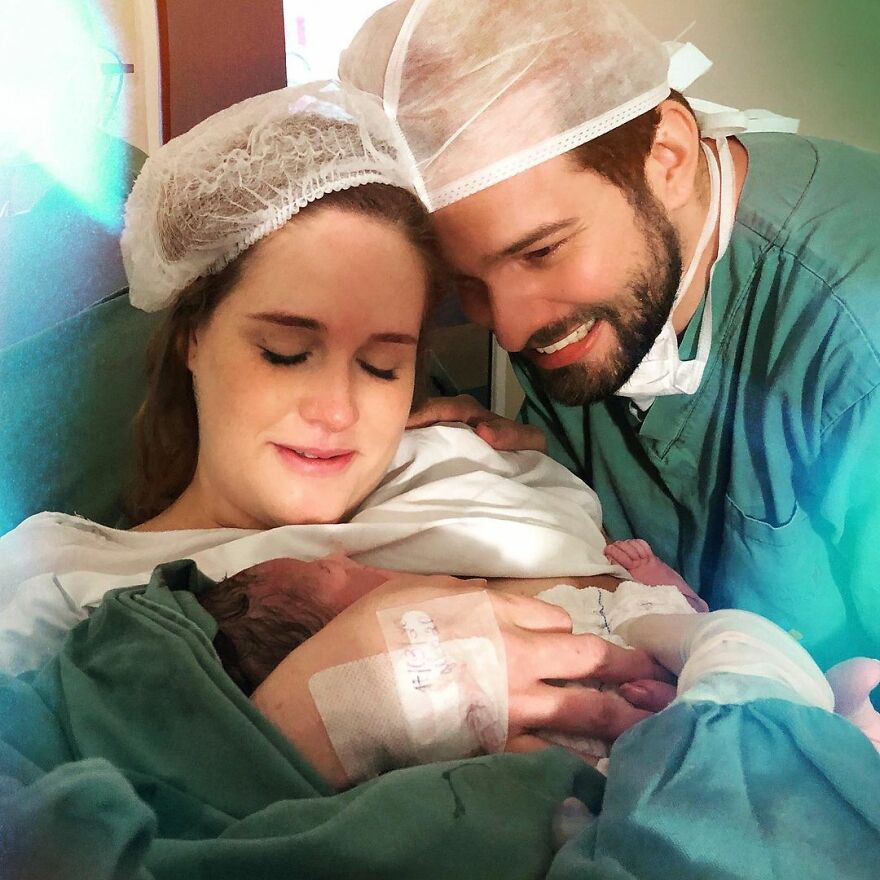 For His Newborn Daughter's Photoshoot, This Dad Recreated Famous Paintings He And His Wife Love For His Newborn Daughter's Photoshoot, This Dad Recreated Famous Paintings He And His Wife Love