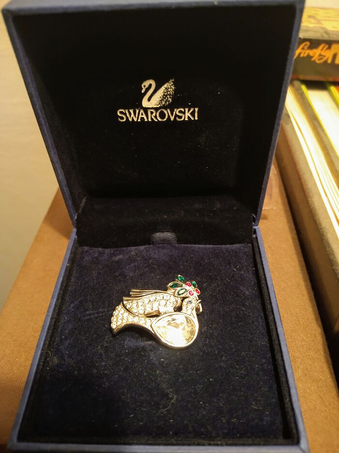 Was Looking For Christmas Presents When I Spotted This Pin In The Case For $5. Turns Out, It Normally Retails For $65 And Was In Near-Mint Condition. Grandma's Reaction Was Priceless.