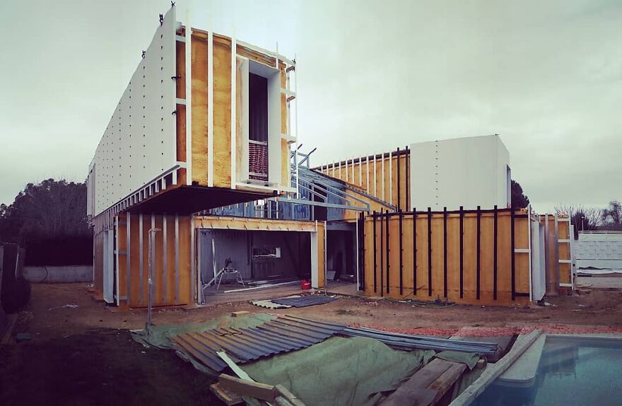 An Incredible Family House In Sevilla Made Of Recycled Shipping Containers