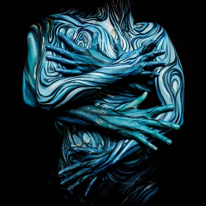 The Animals Painted On This Artist's Contorted Models Will Stir Your Mind