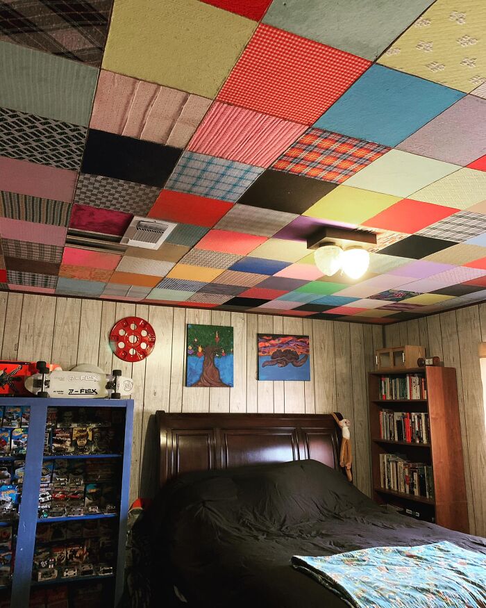 Found In The House We Bought Last Year! Yes!! It’s A Late 1970s Quilted Ceiling! Anyone Else Have A Quilted Ceiling!?