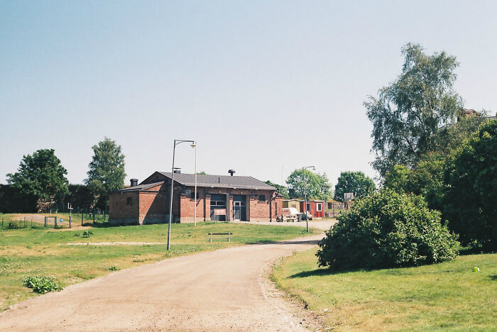 Someone Asks People Who Live In A Rural Area “What Will 'City Folk' Never Understand?” And Here Are 30 Of The Best Responses