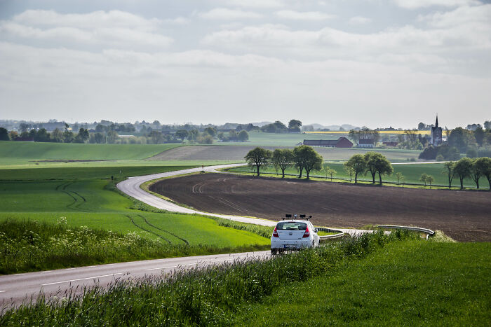 Someone Asks People Who Live In A Rural Area “What Will 'City Folk' Never Understand?” And Here Are 30 Of The Best Responses