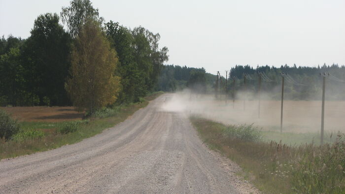 Someone Asks People Who Live In A Rural Area “What Will 'City Folk' Never Understand?” And Here Are 30 Of The Best Responses