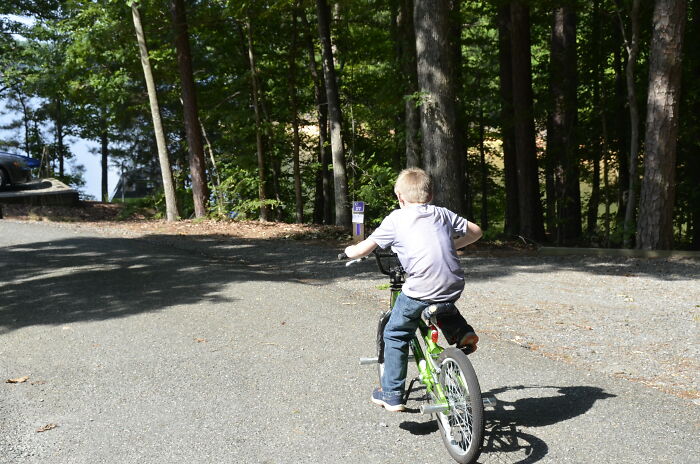 Someone Asks People Who Live In A Rural Area “What Will 'City Folk' Never Understand?” And Here Are 30 Of The Best Responses