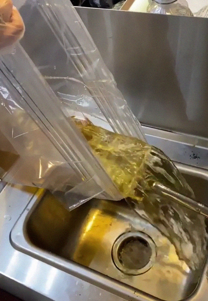 Guy Can’t Stand Throwing Away So Many Donuts At His Job, Ends Up Giving Them To The Homeless, Gets Fired Guy Can’t Stand Throwing Away So Many Donuts At His Job, Ends Up Giving Them To The Homeless, Gets Fired