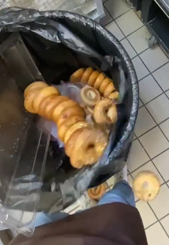Guy Can’t Stand Throwing Away So Many Donuts At His Job, Ends Up Giving Them To The Homeless, Gets Fired Guy Can’t Stand Throwing Away So Many Donuts At His Job, Ends Up Giving Them To The Homeless, Gets Fired
