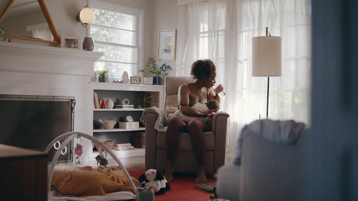 New Ad Shows The Reality Of Lactating Breasts And It’s Set To Air During The Golden Globes