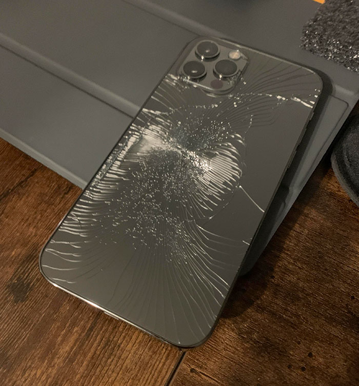Never Broke A Phone Before In My Life, First Day I Get My New One With No Insurance I Drop It 4 Feet And This Happens