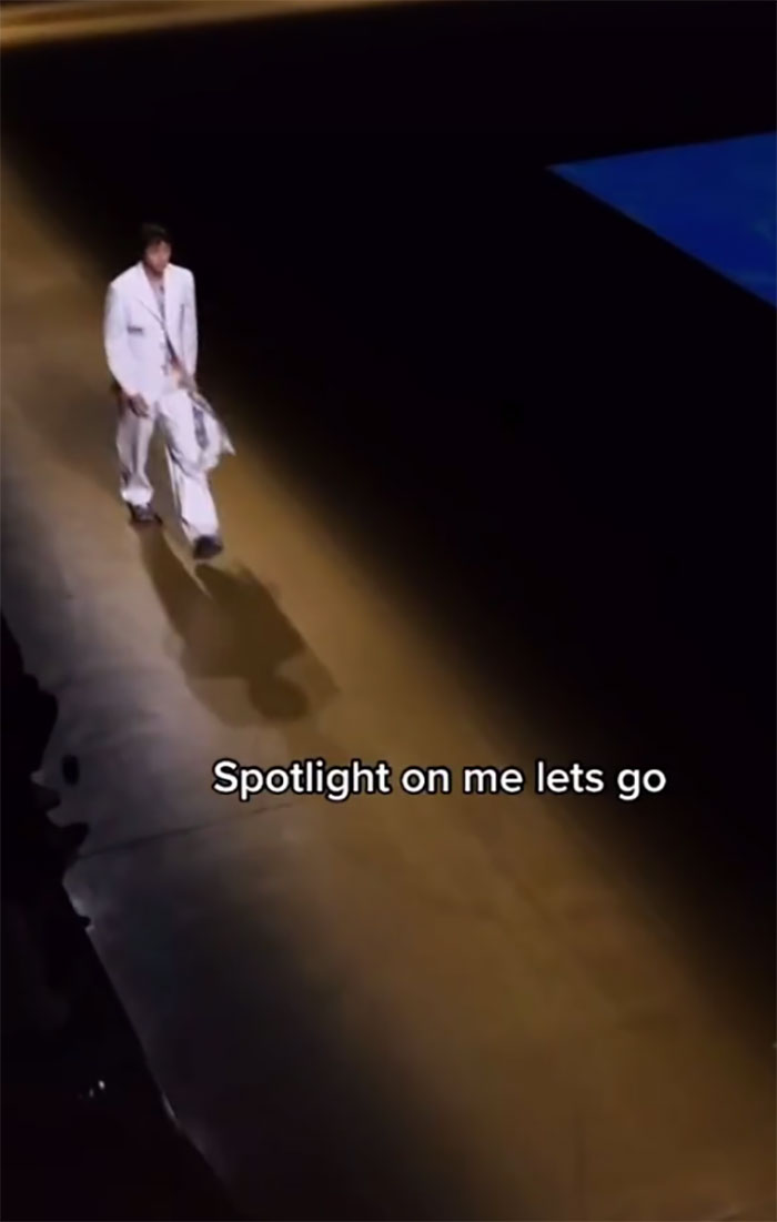 Model Shares What Goes Through His Mind During His Runway Walk And People Think It's Hilarious