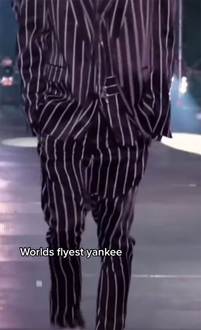 Model Shares What Goes Through His Mind During His Runway Walk And People Think It's Hilarious Model Shares What Goes Through His Mind During His Runway Walk And People Think It's Hilarious