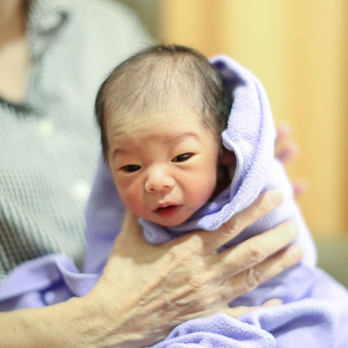 Looking Like An 80-Year-Old Unker During A Burping Session By Ah Ma