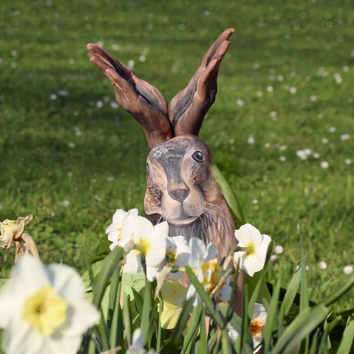 The Animals Painted On This Artist's Contorted Models Will Stir Your Mind