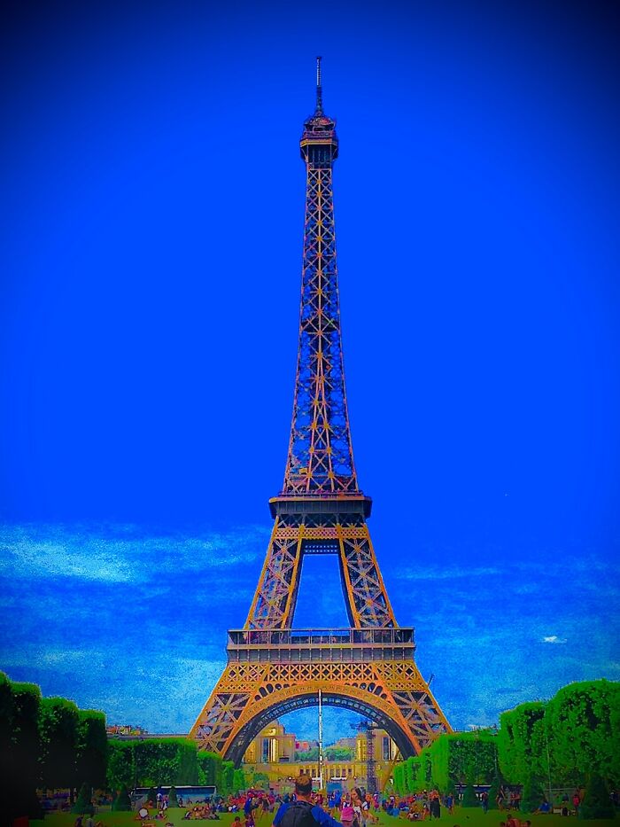 Pic I Edited Of The Effiel (Idk How To Spell Please Don’t Get Mad) Tower