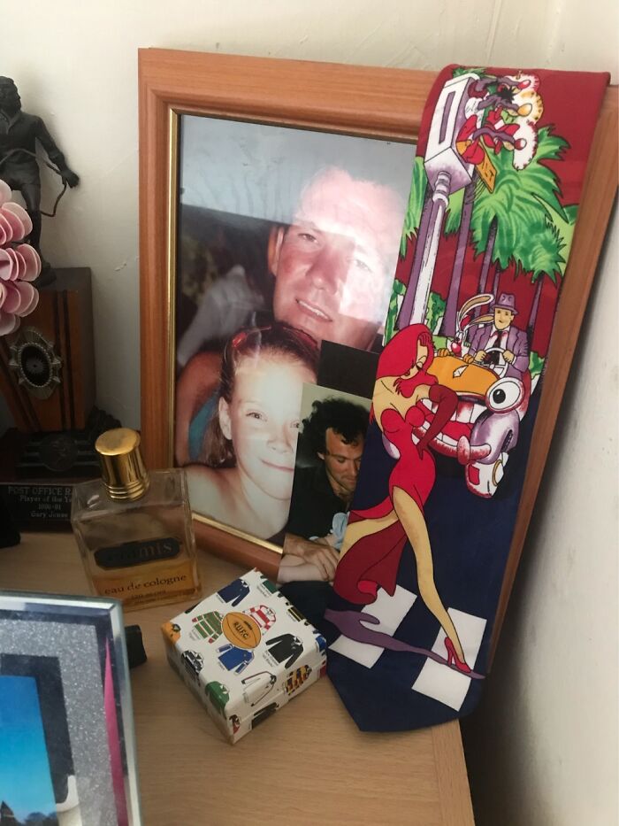 My Dad Died 23yrs Ago When I Was 8 - I Remember Him Rocking This ‘Who Framed Roger Rabbit’ Tie