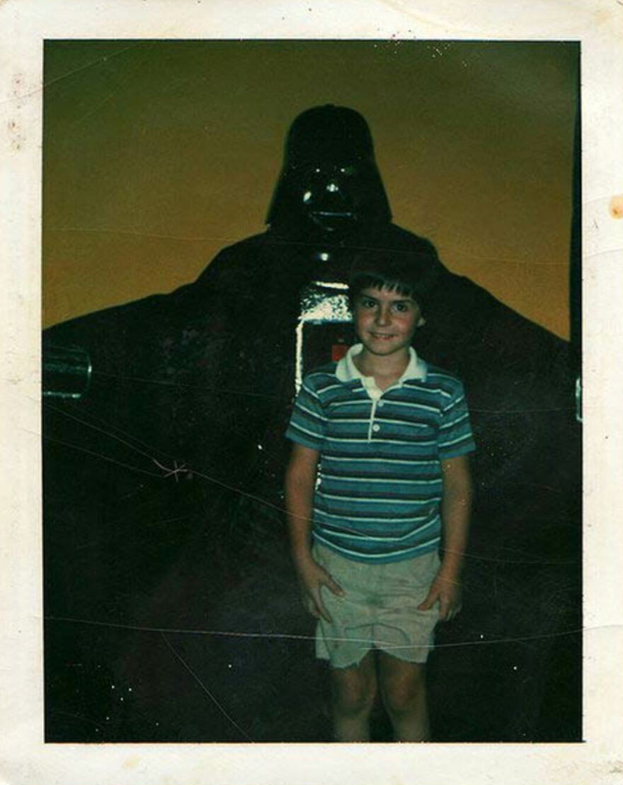 This Site Shares Scary Photos Of 'Superheroes' Posing Alongside Their Young Fans In Malls In The 1970s And 1980s