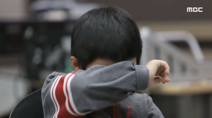 Husband Gets Reunited With His Late Wife Through VR To Make One Last Memory