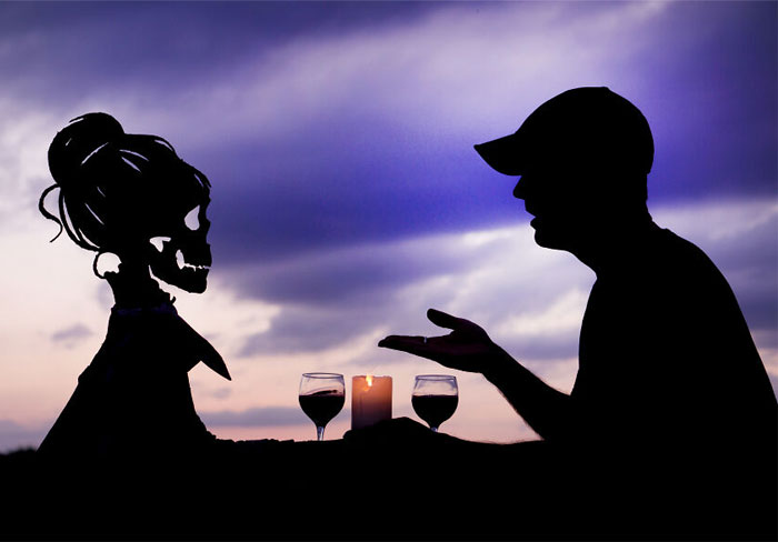 Valentine’s Day Is Coming, So I Made These 37 Selfie Date Cardboard Cutouts At Sunset To Get You In The Mood (47 Pics)