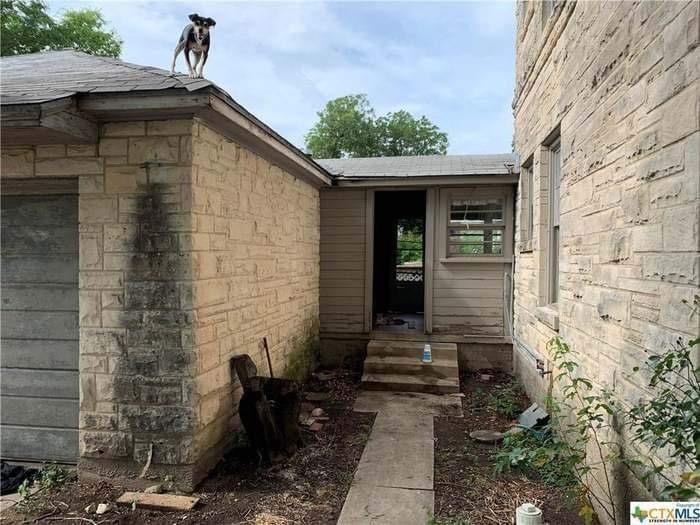 Terrible-Funny-Real-Estate-Photos