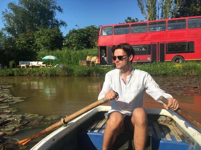 Couple Buys A London Double Decker Bus, Turns It Into A Dream Home Complete With A Fireplace And A Bathtub, Lives Mortgage Free Couple Buys A London Double Decker Bus, Turns It Into A Dream Home Complete With A Fireplace And A Bathtub, Lives Mortgage Free