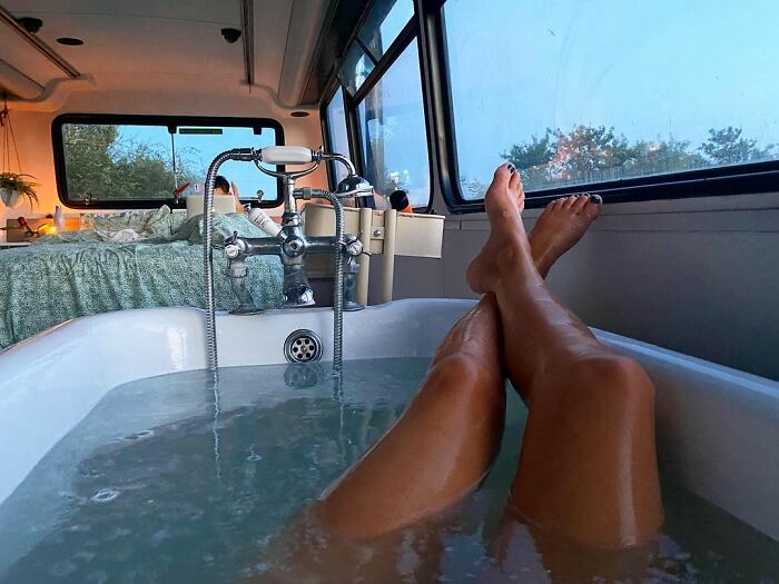 Couple Buys A London Double Decker Bus, Turns It Into A Dream Home Complete With A Fireplace And A Bathtub, Lives Mortgage Free Couple Buys A London Double Decker Bus, Turns It Into A Dream Home Complete With A Fireplace And A Bathtub, Lives Mortgage Free