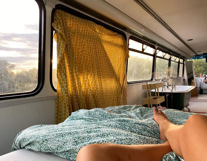 Couple Buys A London Double Decker Bus, Turns It Into A Dream Home Complete With A Fireplace And A Bathtub, Lives Mortgage Free Couple Buys A London Double Decker Bus, Turns It Into A Dream Home Complete With A Fireplace And A Bathtub, Lives Mortgage Free