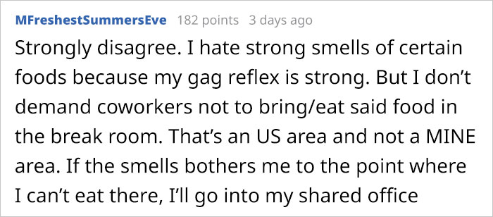Person Starts A Debate Online After Their Vegan Coworker Asks Them To Eat Burger Outside Person Starts A Debate Online After Their Vegan Coworker Asks Them To Eat Burger Outside