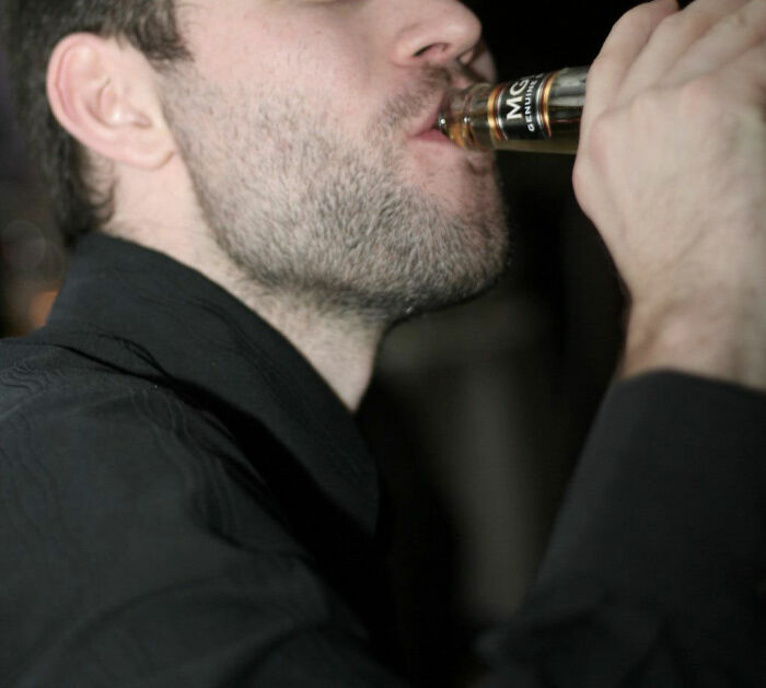 'This Ends In Divorce': 39 Wedding Industry Workers Share The Moment They Saw Red Flags Fly Above The Bride And Groom