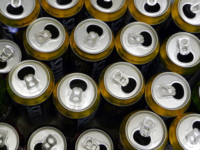 'This Ends In Divorce': 39 Wedding Industry Workers Share The Moment They Saw Red Flags Fly Above The Bride And Groom