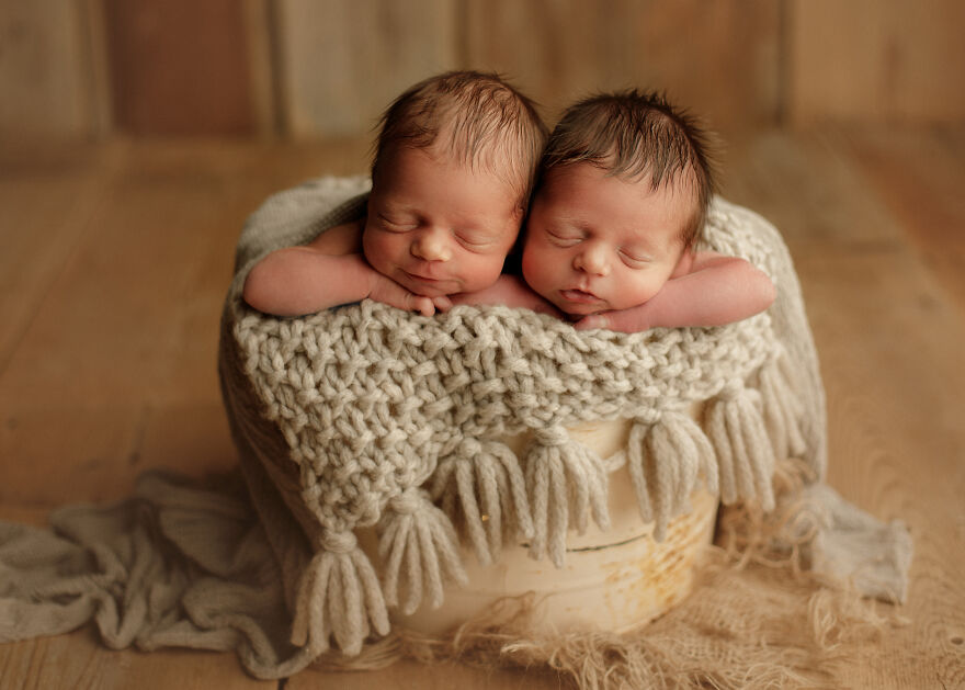 I Photograph Newborn Twins In Chicago