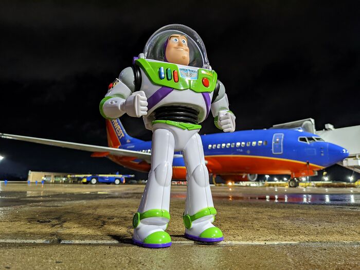 Airline Returns Lost Buzz Lightyear To Its 2-Year-Old Owner With Heartwarming Proof Of His Travels Airline Returns Lost Buzz Lightyear To Its 2-Year-Old Owner With Heartwarming Proof Of His Travels