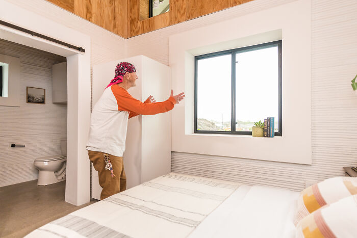 Homeless Man Gets To Live In A 3D-Printed Tiny Home Homeless Man Gets To Live In A 3D-Printed Tiny Home