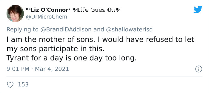 Teacher Gives 'Chivalry' History Lesson, Assigns Students To Follow Outdated Sexist 'Chivalric' Rules For A Day