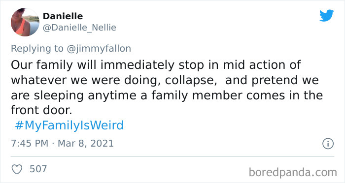 Tweet screenshot showing a funny story shared by a user about their weird family behavior for My Family Is Weird stories.